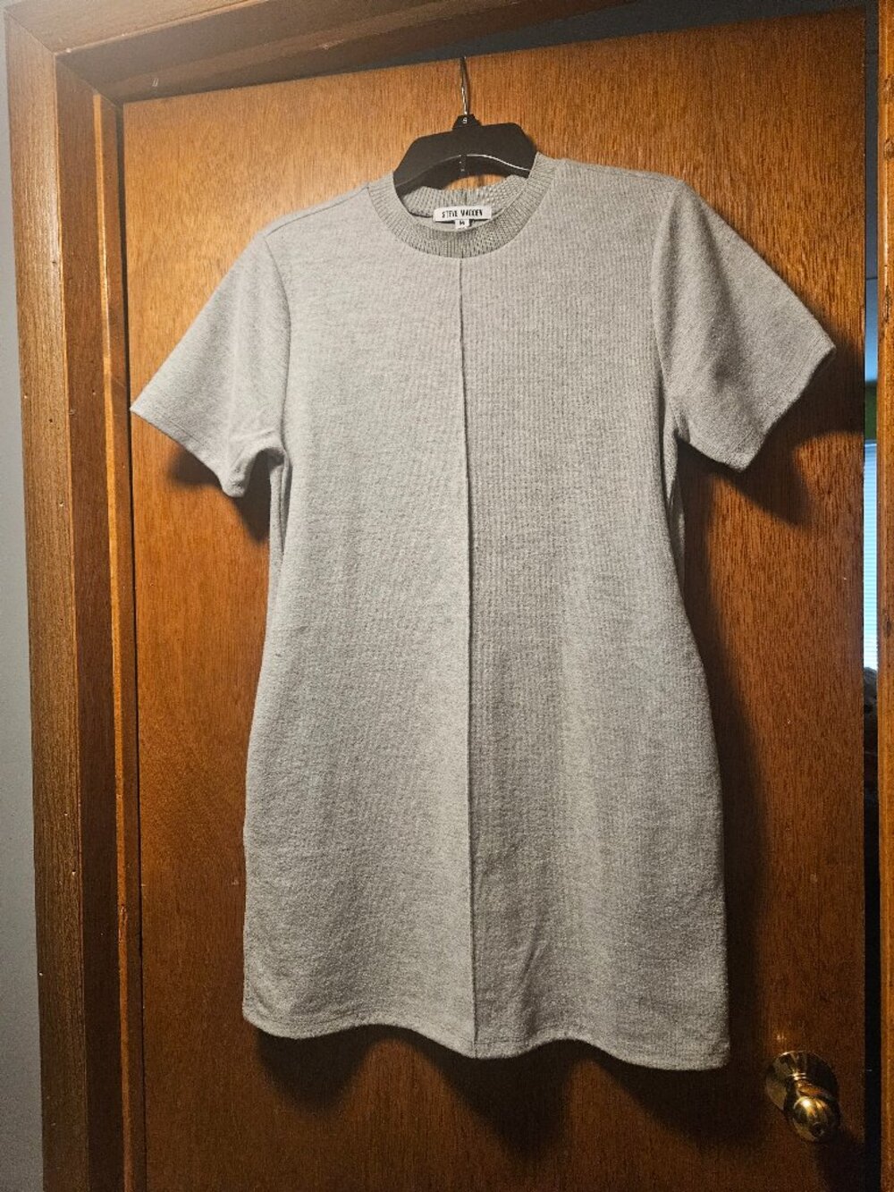 Steve Madden Light Grey Knit Short Sleeve Shift Mini Dress - Size Medium